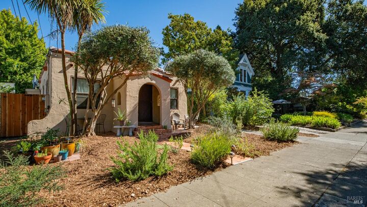 Property Photo: 642 Wright Street CA 95404
