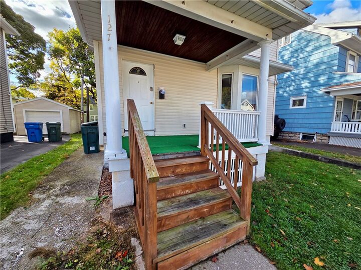 Property Photo: 127 Devonshire Court NY 14619