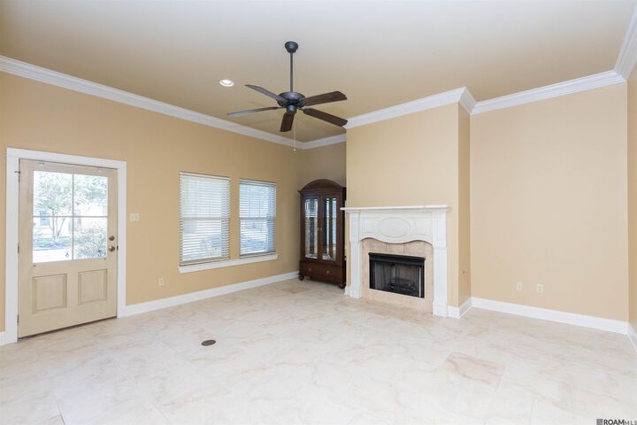 Property Photo:  9320 Boone Dr  LA 70810