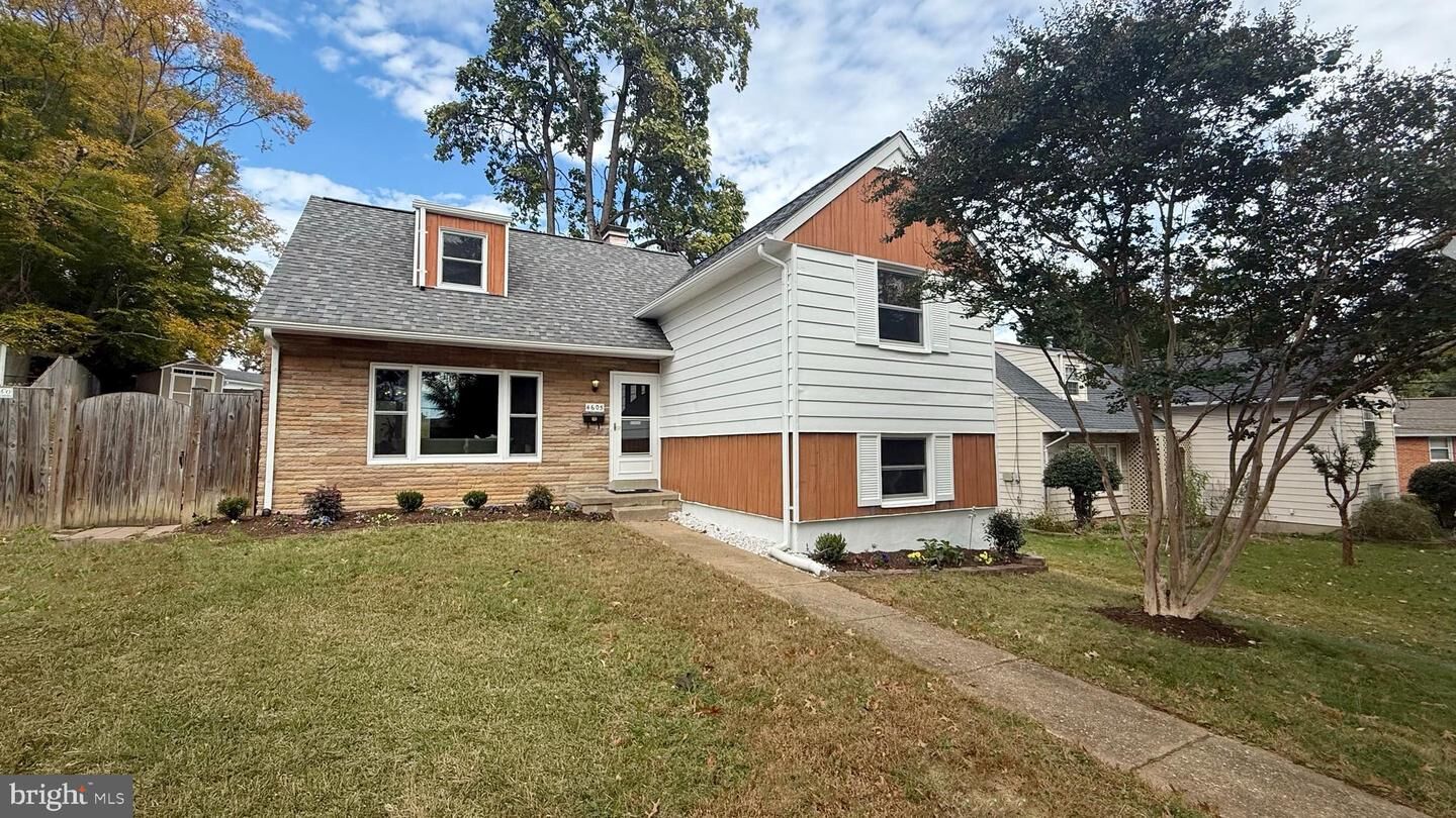 Property Photo:  4605 Iris Street  MD 20853