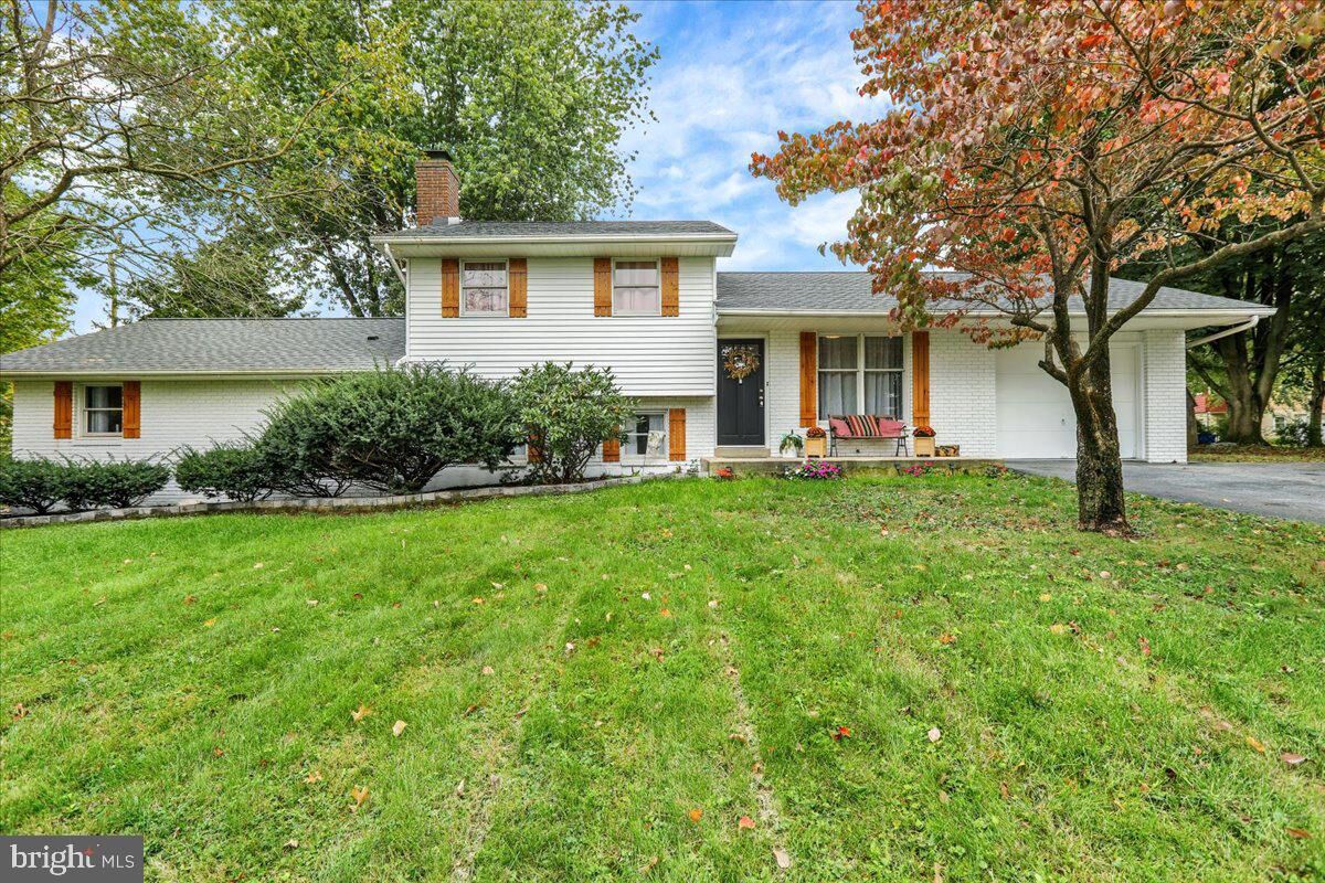 Property Photo: 1 Bradford Street PA 17078