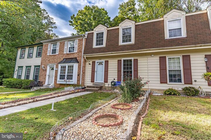 Property Photo: 9560 Cherry Oak Court VA 22015