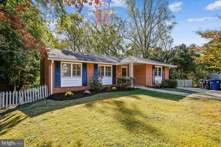 Property Photo: 5300 1st Place N VA 22203