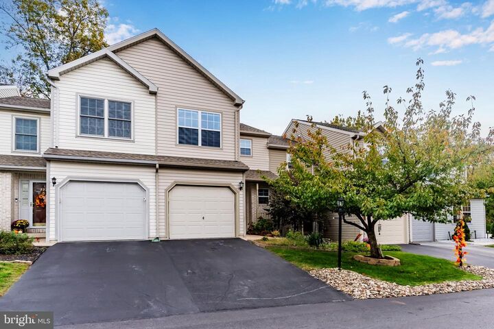 224 Forest Oak Lane  Harrisburg PA 17110 photo