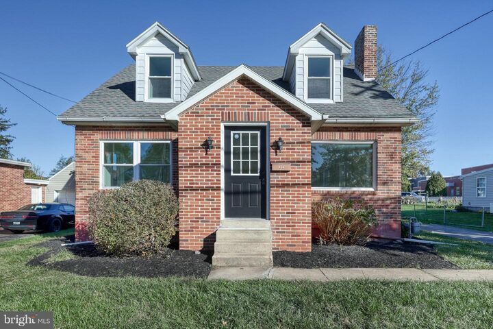 103 E Canal Street  Dover PA 17315 photo