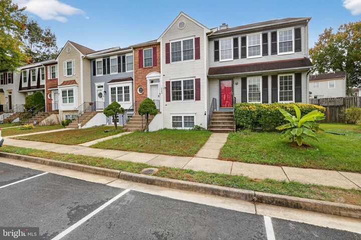 Property Photo: 4689 Joanna Court VA 22193