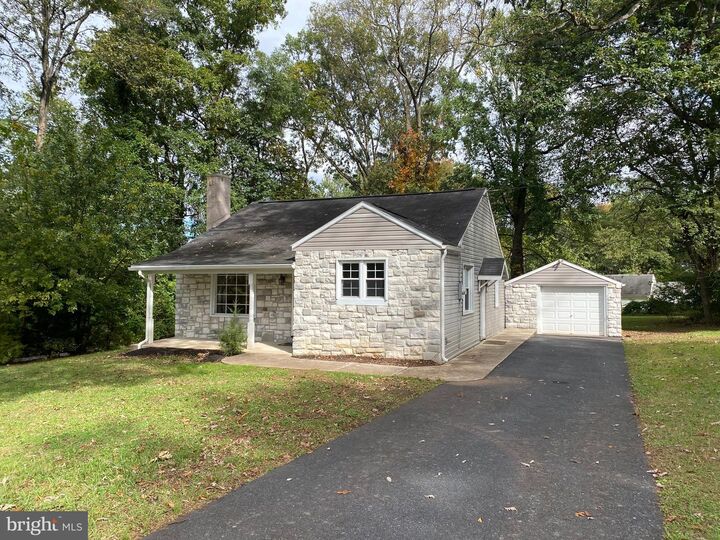 Property Photo: 830 Oberlin Road PA 17057