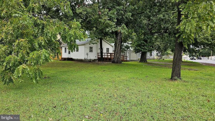 Property Photo: 413 E Walnut Street MD 21875