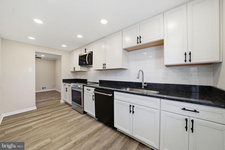 Property Photo:  1 Alice Court  VA 22556