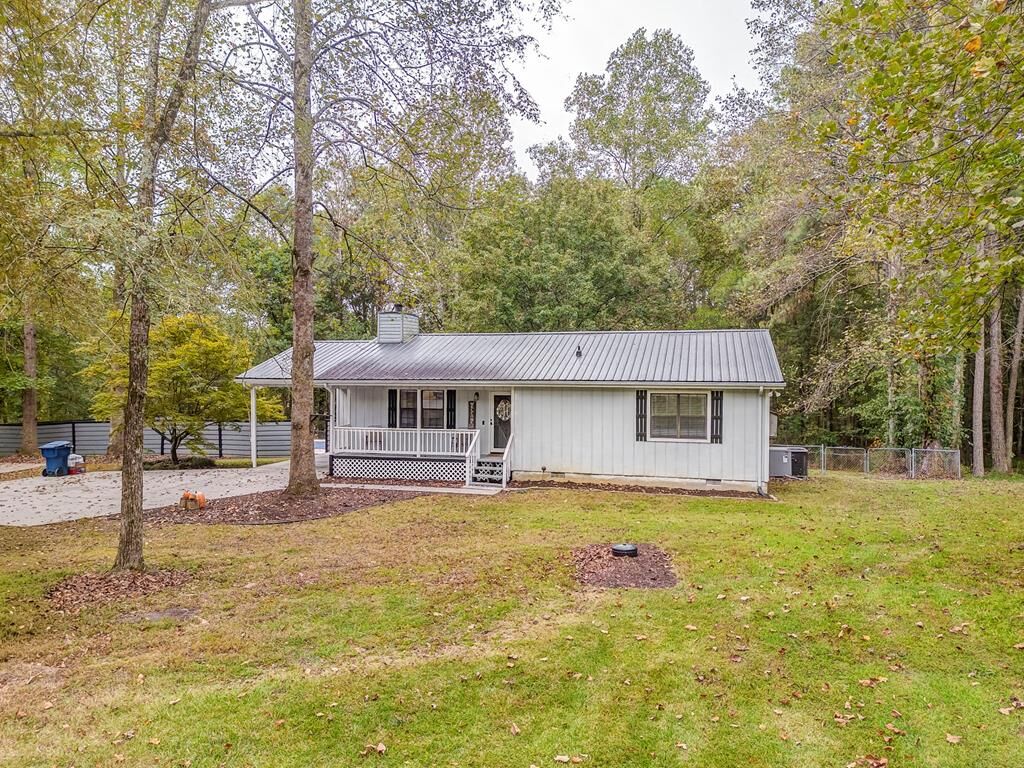 Property Photo: 129 Carter Stealey Road GA 30705