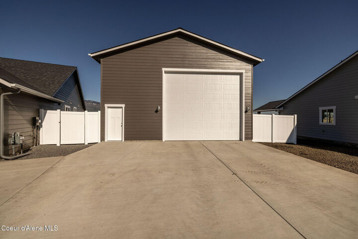 Property Photo:  12073 N Lennon Ln  ID 83858 