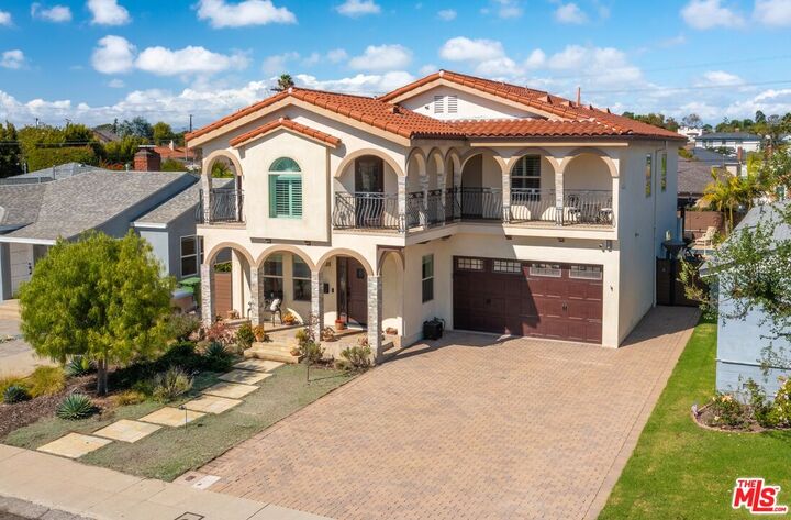 6411 W 85th St  Los Angeles CA 90045 photo