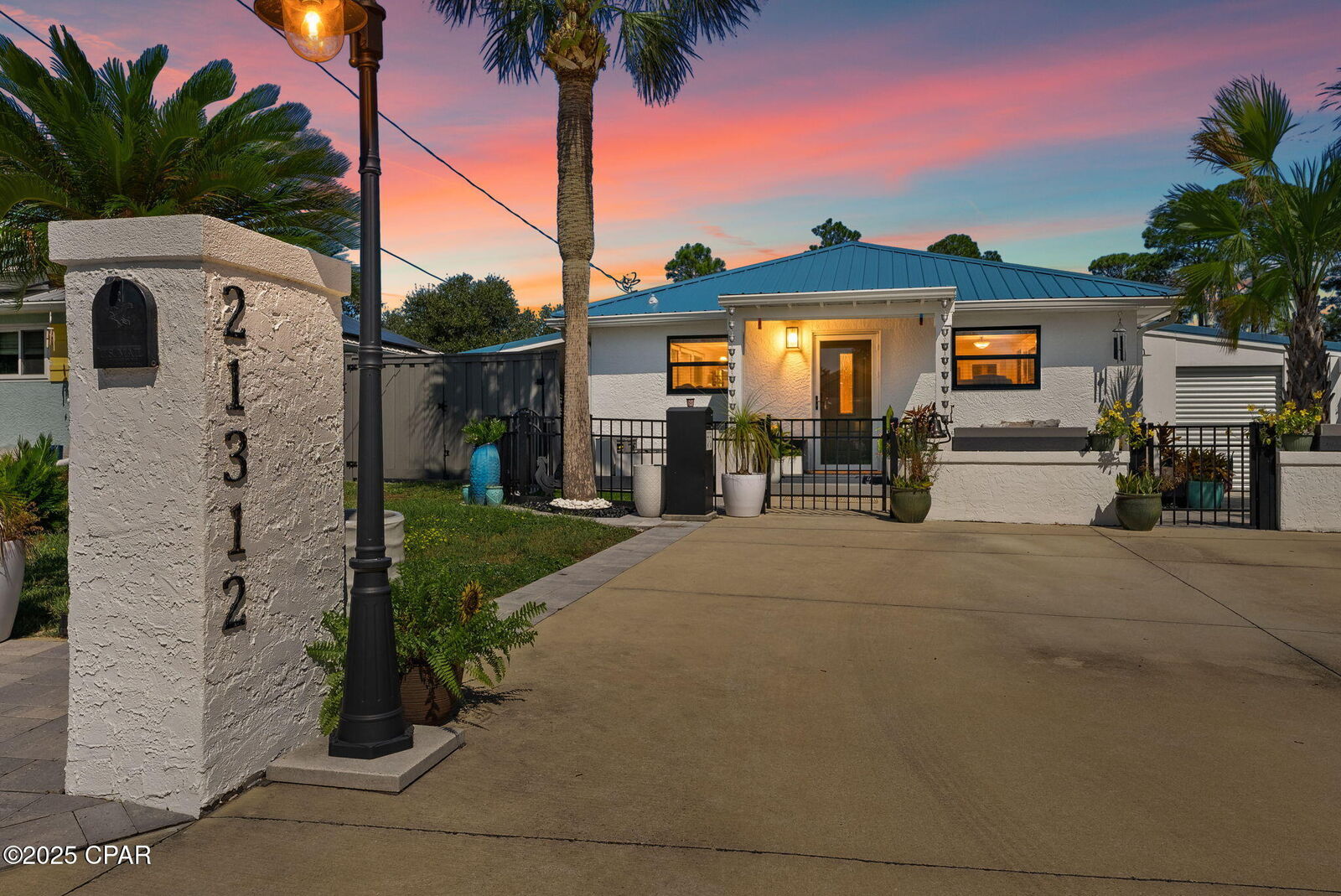 Property Photo:  21312 Hilltop Avenue Avenue  FL 32413 