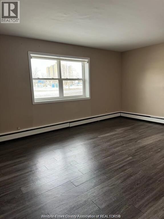 Property Photo:  2035 University Avenue West 107  ON N9B 1E1 