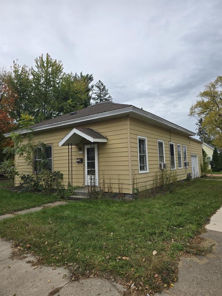 Property Photo:  2301 Dixon Street  WI 54481 