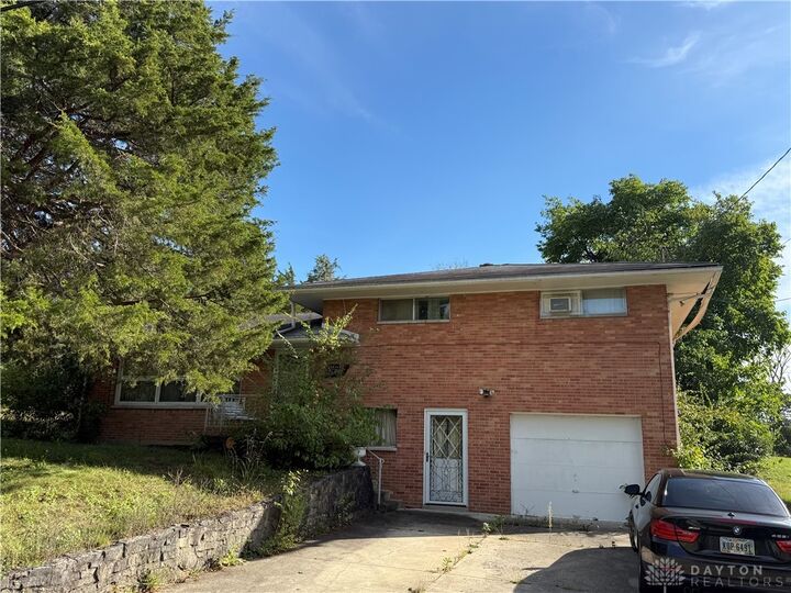 Property Photo: 6940 Ellen Drive OH 45417