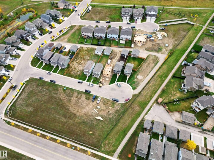 Property Photo:  4002 & 4004 42 Avenue  AB T7A 0B5 
