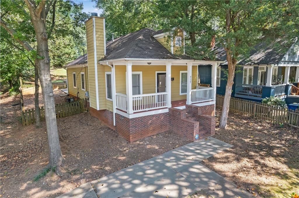 Property Photo:  717 Dill Avenue SW  GA 30310 