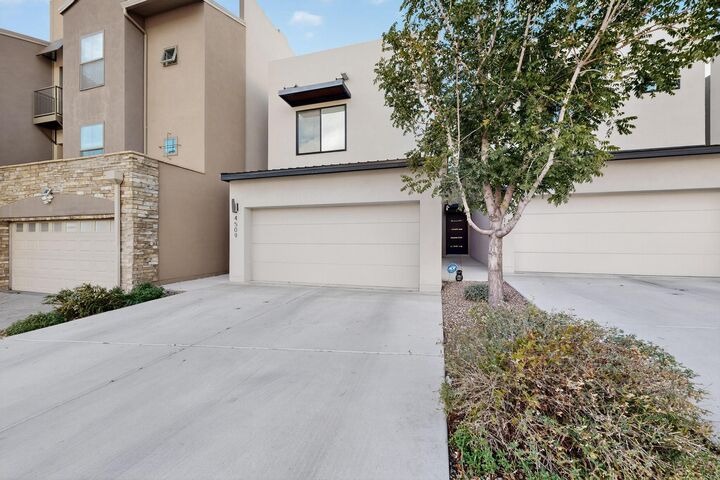 Property Photo: 4509 Villa Loma Lane NE NM 87111