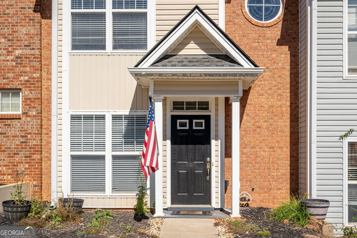 Property Photo: 15 Pearl Chambers Drive GA 30534