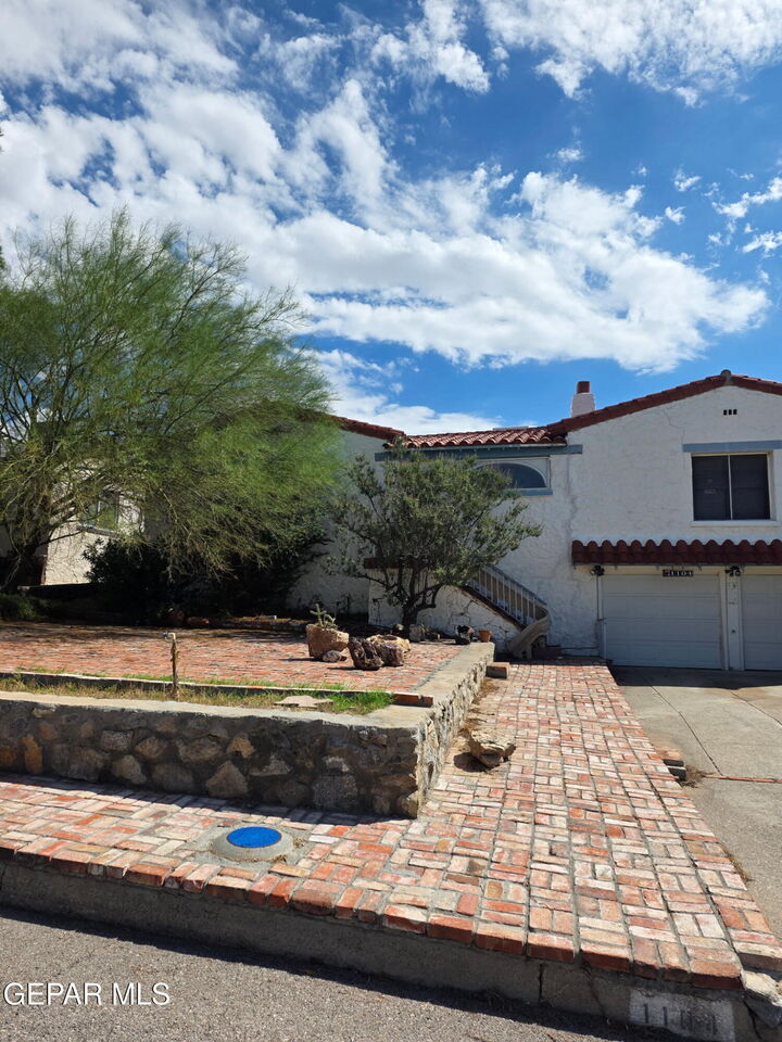Property Photo: 1104 Moore Street TX 79902