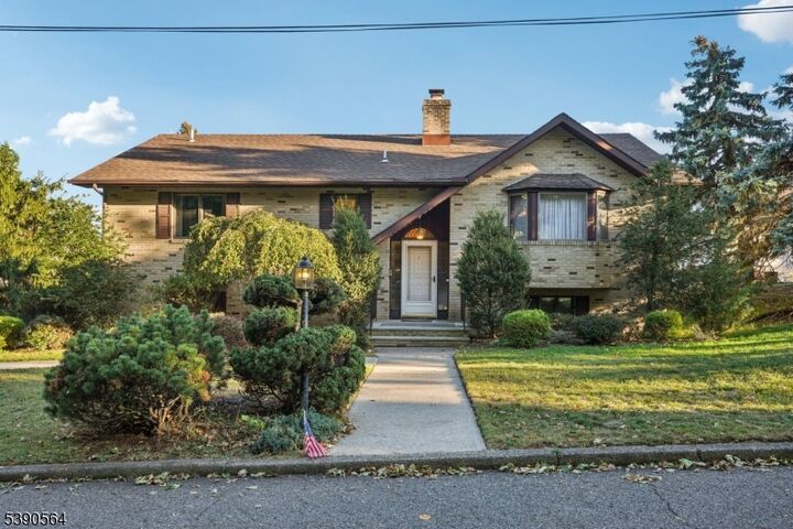 8 Cambridge Rd  Totowa Boro NJ 07512 photo