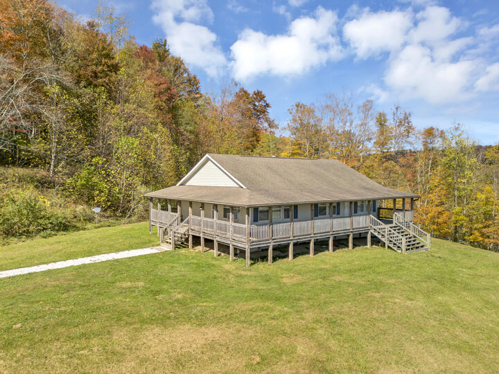 44416 Midland Trl  Rainelle WV 25962 photo