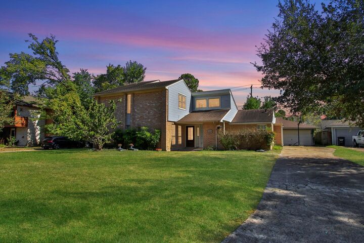 Property Photo:  1523 Bamwick Drive  TX 77090 