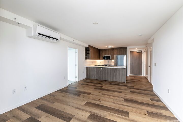 Property Photo:  1500 Rycroft Street 2402R  HI 96814 