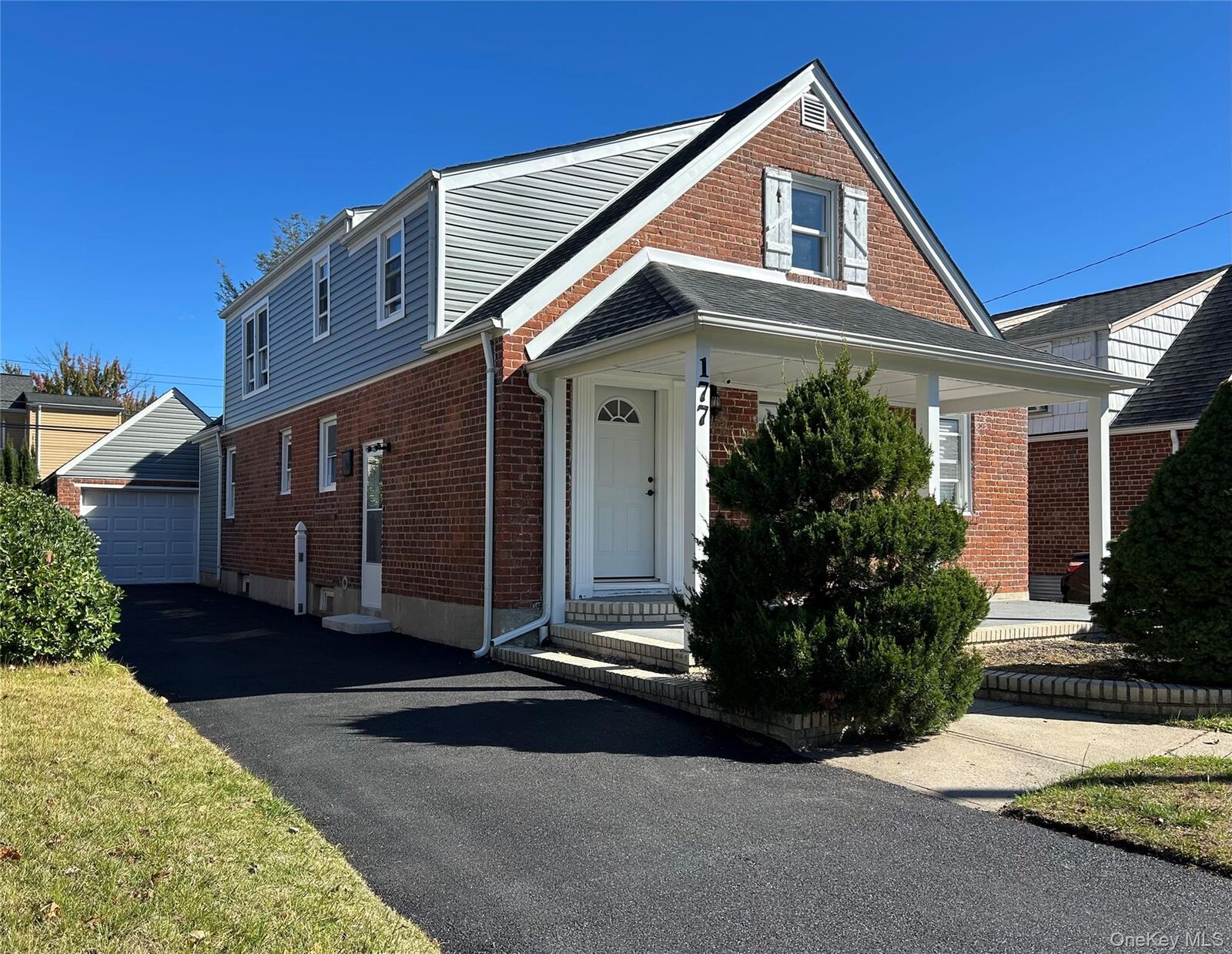 Property Photo:  177 Roberta  NY 11580 