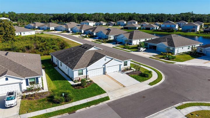 Property Photo:  532 157th Court E  FL 34212