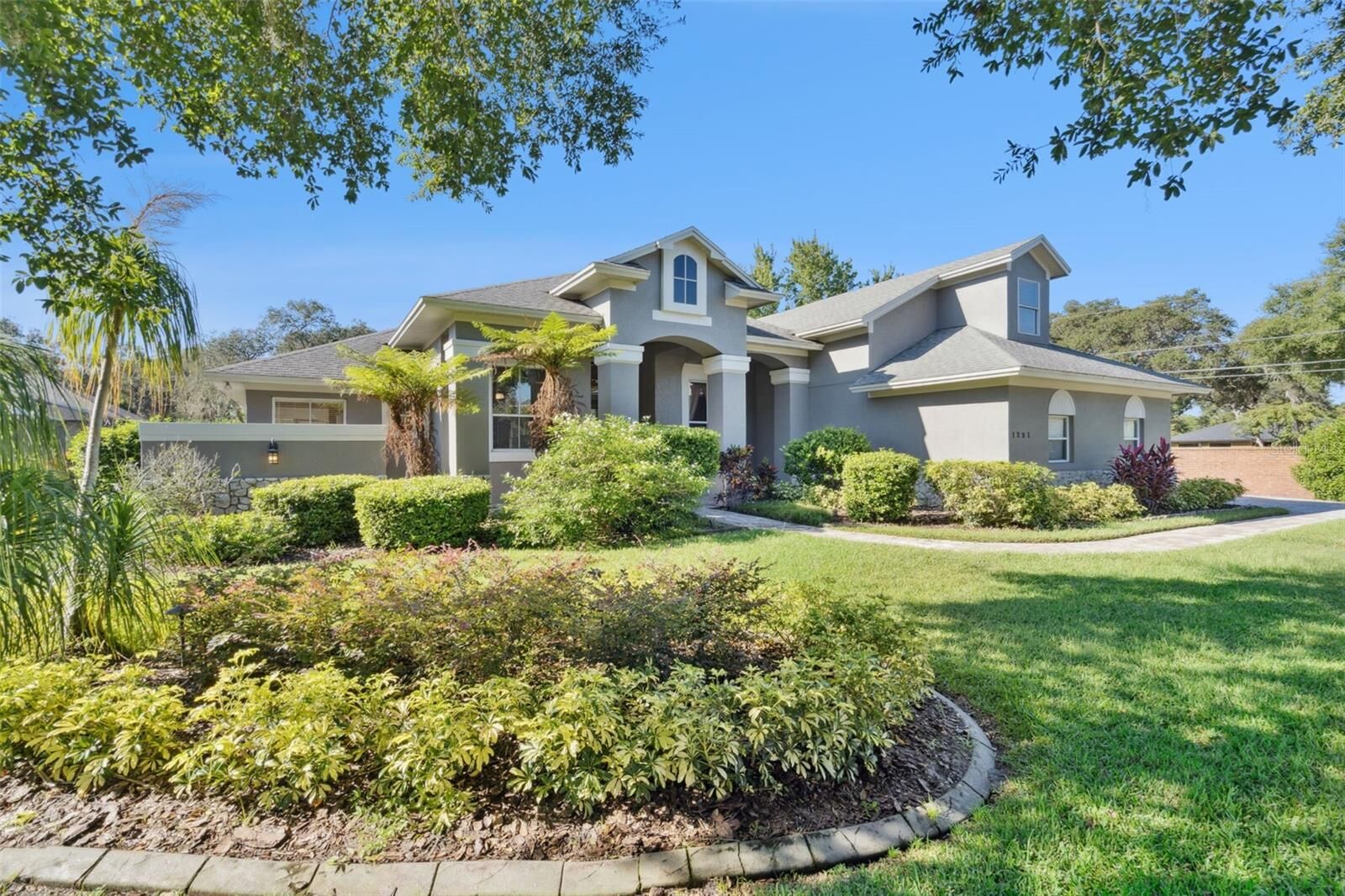 Property Photo: 1291 McNeil Woods Place FL 32714