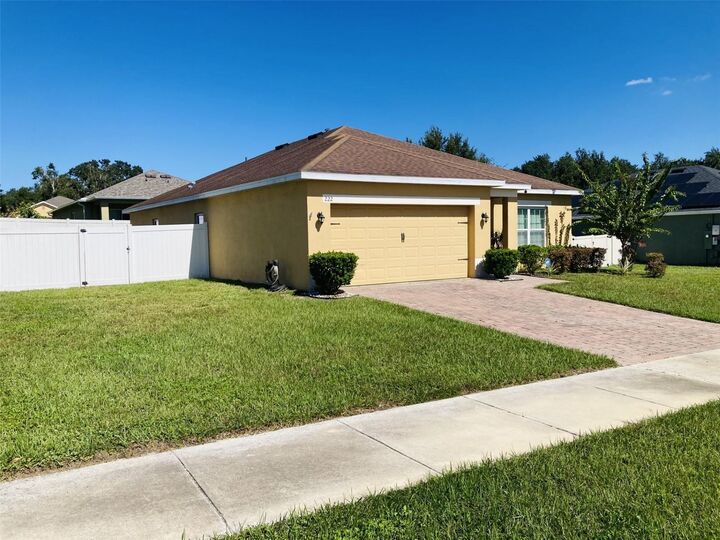 Property Photo: 222 Bella Way FL 34736