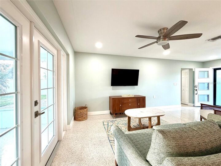 Property Photo:  10133 4th Street E  FL 33706 