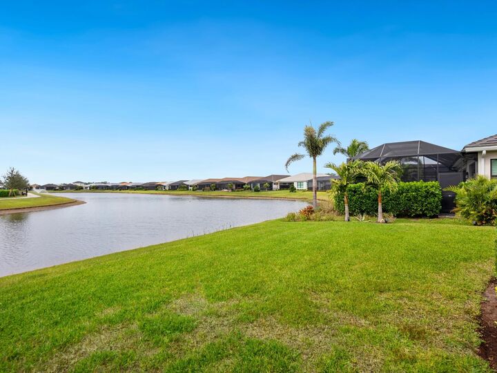 Property Photo: 4925 Surfside Circle FL 34211