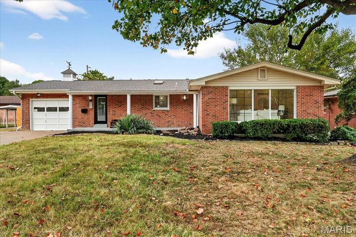 417 Concordia Lane  St Charles MO 63301 photo