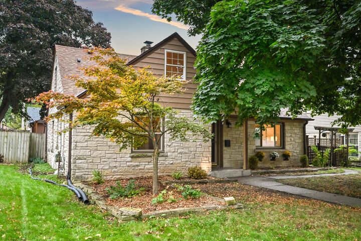 Property Photo:  2728 N 90th St  WI 53222 