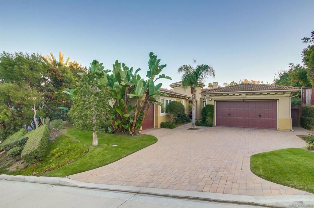 Property Photo:  545 Quail Pointe Lane  CA 92024