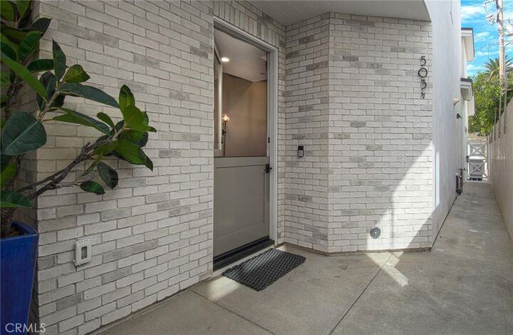 Property Photo:  503 503.5 Poinsettia  CA 92625 