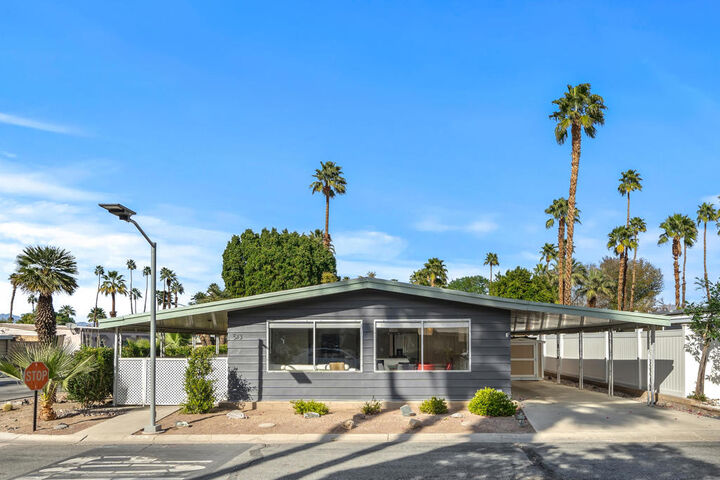 Property Photo: 513 Cerritos Way CA 92234