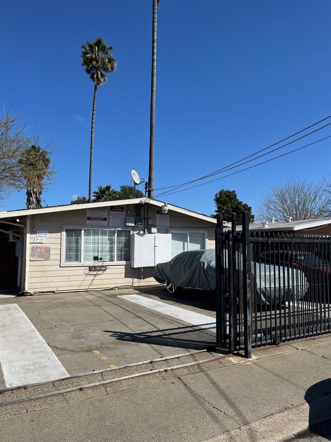 Property Photo: 3711 46th Avenue CA 95824