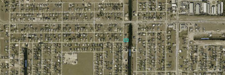 Property Photo:  2303 NE 5th Place  FL 33909 