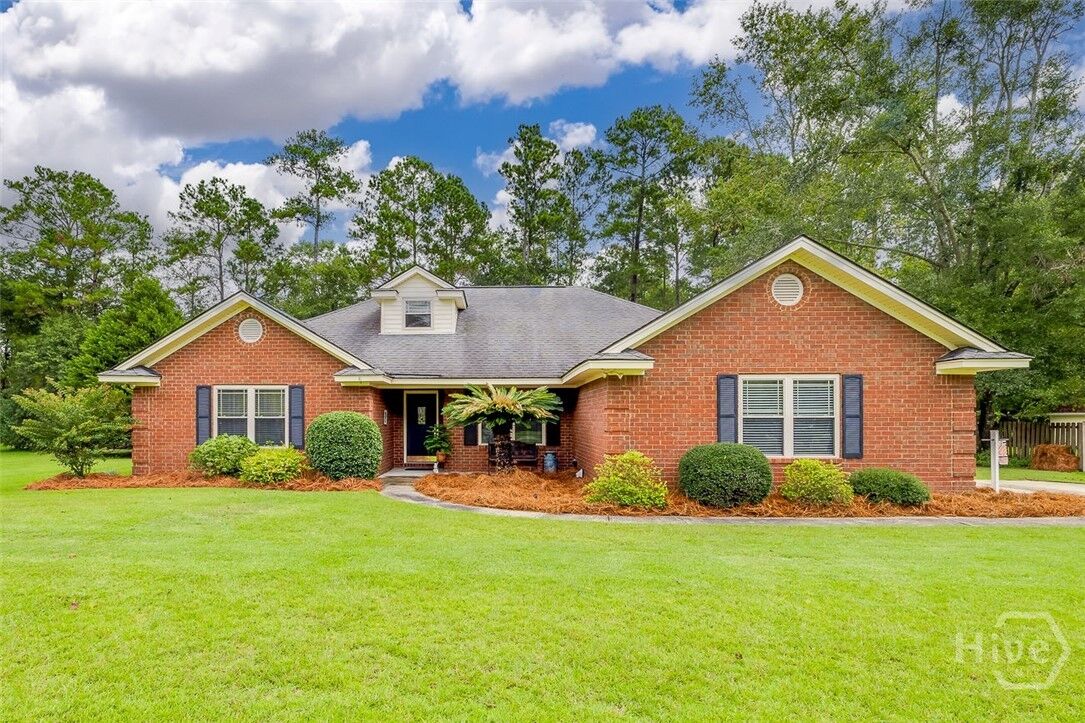 Property Photo:  105 Woodpecker Trail  GA 31312 