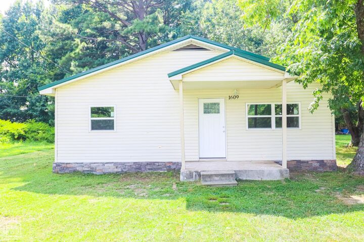 Property Photo:  1609 Granger Drive  AR 72405 