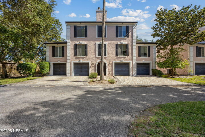 Property Photo: 4734 Gulfstream Court 9 FL 32034