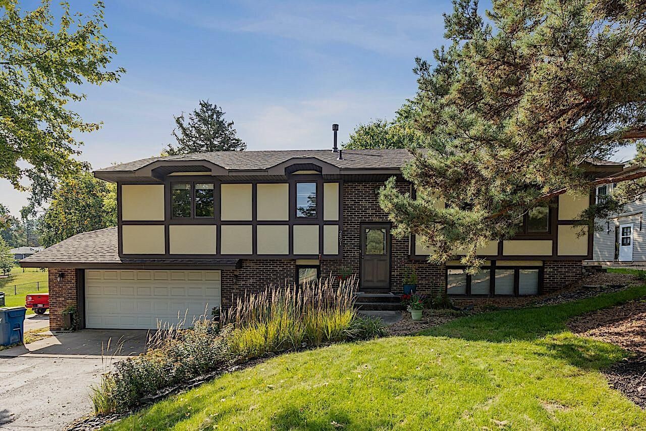 Property Photo:  2391 7th Street NW  MN 55112 