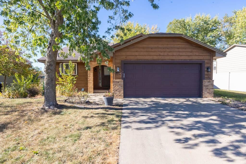 Property Photo:  3645 E Mineral Pond Boulevard  MN 55303 