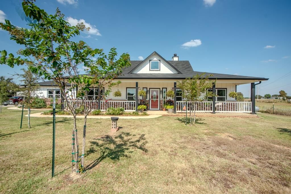Property Photo: 3531 County Road 1104B TX 76031