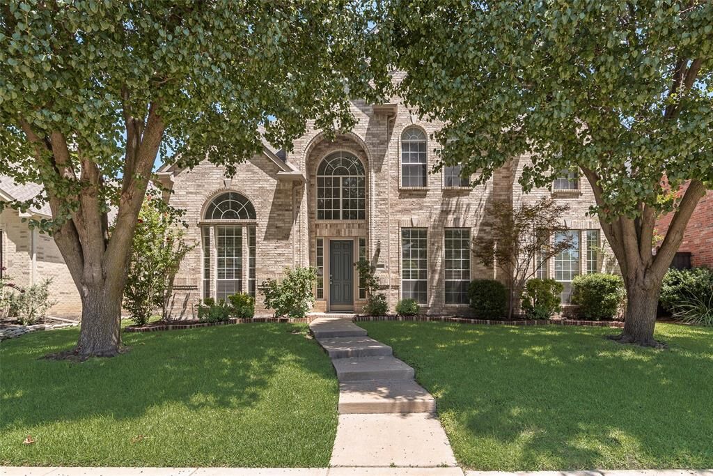 Property Photo:  1502 N Crossing Drive  TX 75013 
