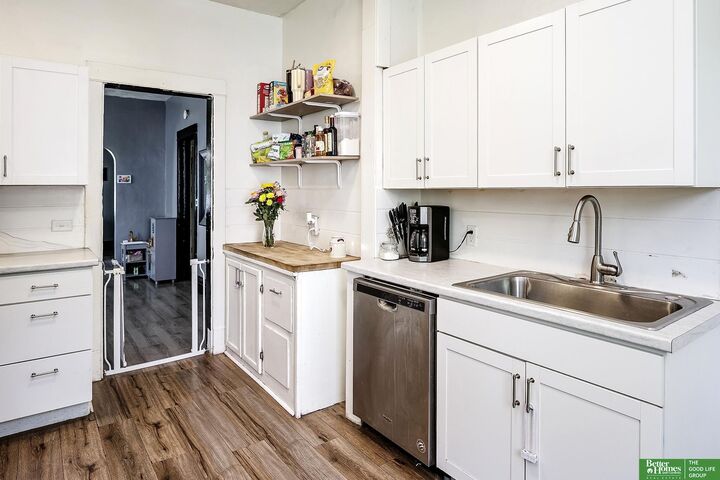 Property Photo: 2524 Fort Street NE 68111